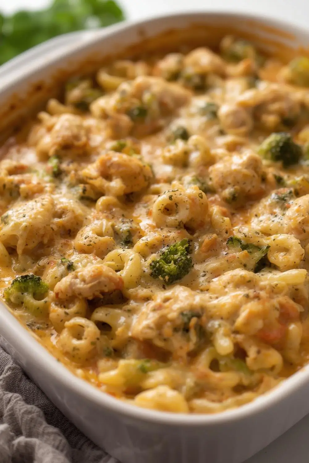 Creamy broccoli chicken pasta bake