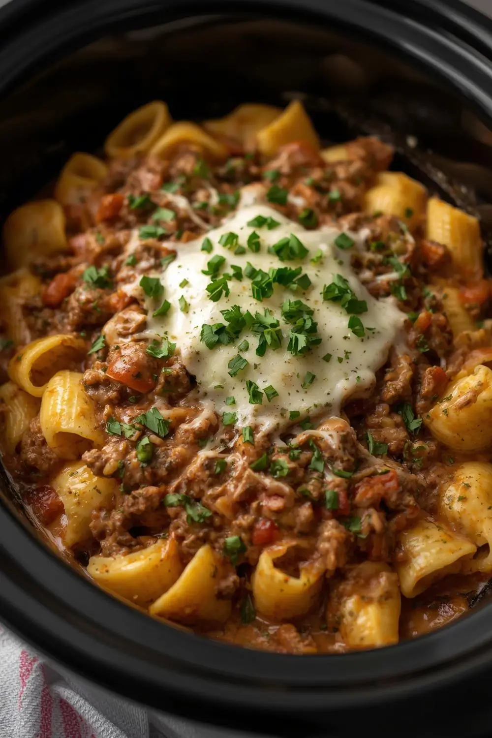 Creamy Slow Cooker Beef & Shells Pasta—Effortless Family Favorite!