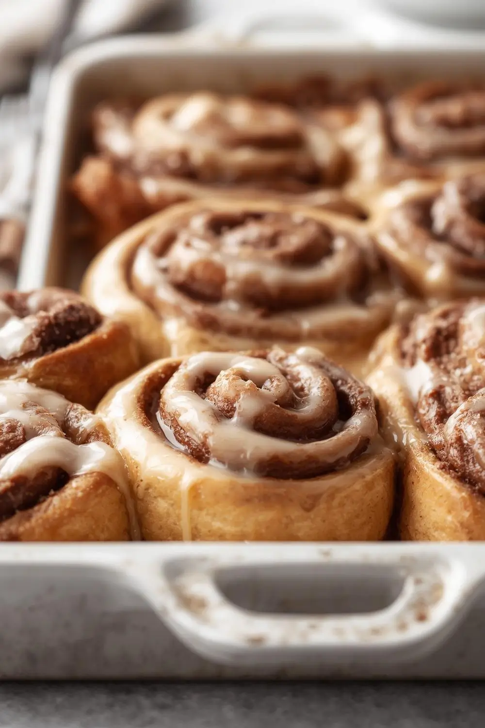 Easy Make-Ahead Cinnamon Roll Tray Bake